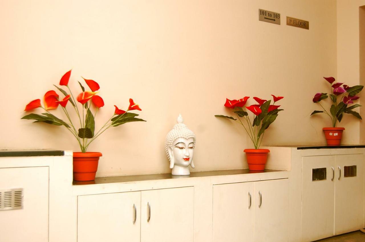星星公寓 Tiruchirappalli 外观 照片
