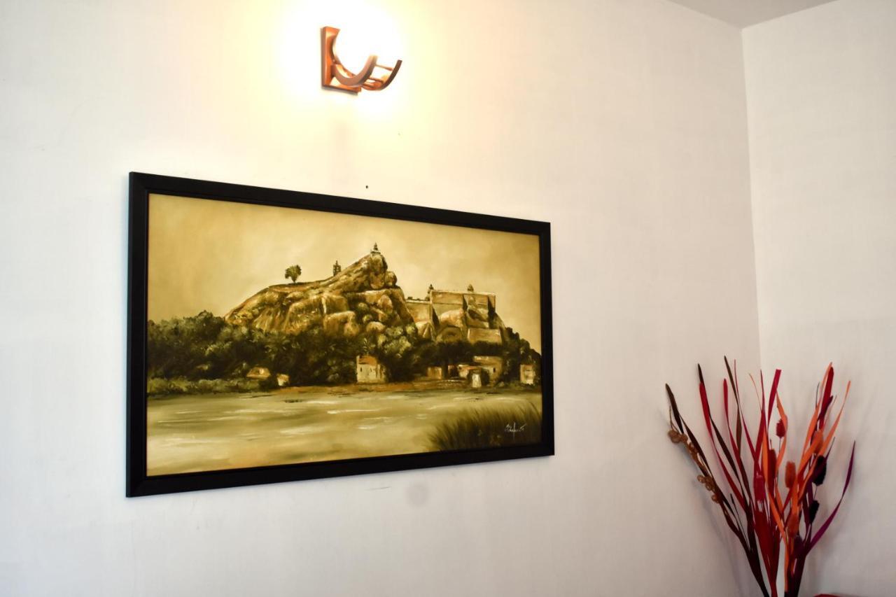 星星公寓 Tiruchirappalli 外观 照片